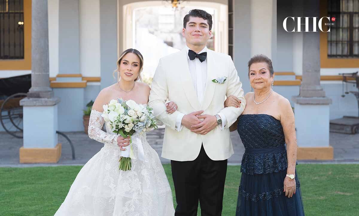 Mamá del novio. Astrid Chávez, Roberto Rodríguez y Esther Flores