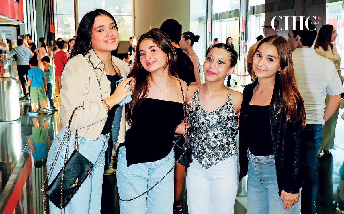 Cristina Espinoza, Paulina Escobar, Lily Zamora y Vanesa Hernández