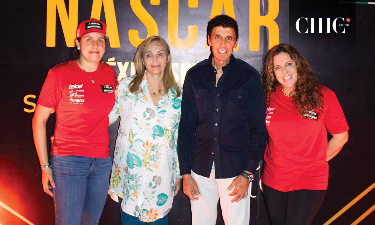 Alexis Morales, Mónica Morales, Jimmy Morales y Sara Romano