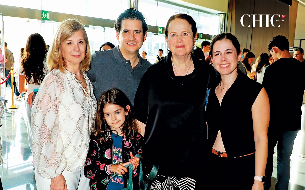 Lourdes Garza, Alondra Garza, Eugenio Garza, Norma Zambrano y Milarca Fernández