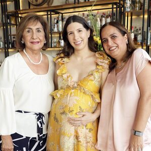 Bertha Aurora, Jimena y Canela
