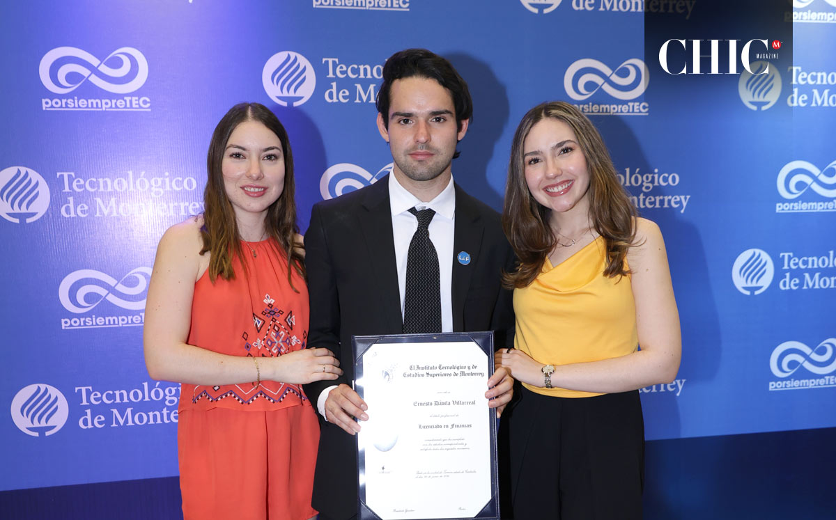 Pamela Dávila, Ernesto Dávila y Daniela Dávila