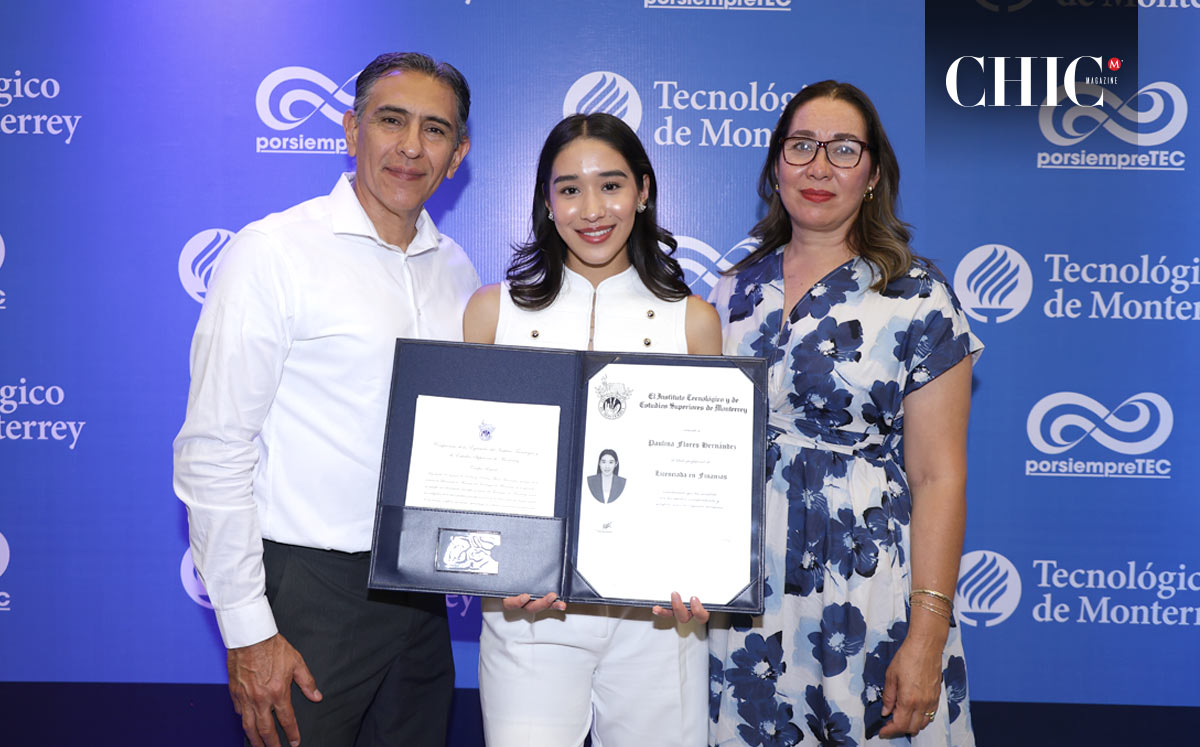 Rubén Flores, Paulina Flores y Aide Hernández