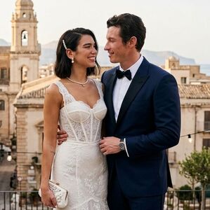 Boda de Dua Lipa y Callum Turner en Palermo; ¿cuál fue el primer vestido de la cantante y quiénes son sus invitados? (Foto: IA)