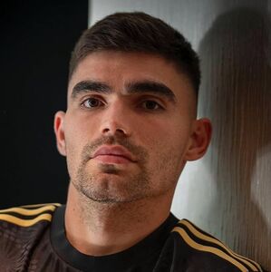 ¿Cuánto mide Johan Vásquez? Esta es su verdadera estatura (Foto: Instagram)