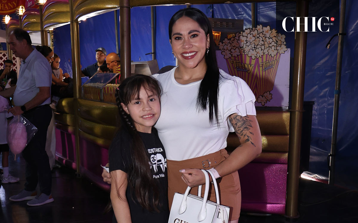 Regina y Daniela Soto