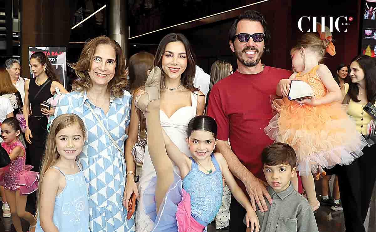 Consuelo Lozano, Connie Dávalos, Miguel  Tame, Sienna Tame, Julia Ramírez, Alessa Tame y Leonel Tame / Fotos: Roberto Alvarado