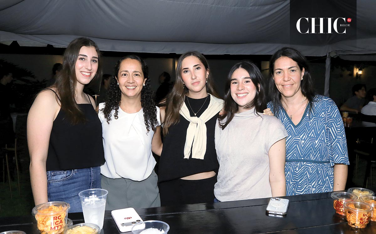 Marlene Pro, Vero Estebanez, Daniela Farías, Paulina Espinosa y María José Pazos