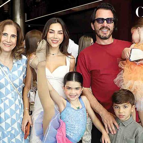 Consuelo Lozano, Connie Dávalos, Miguel  Tame, Sienna Tame, Julia Ramírez, Alessa Tame y Leonel Tame / Fotos: Roberto Alvarado