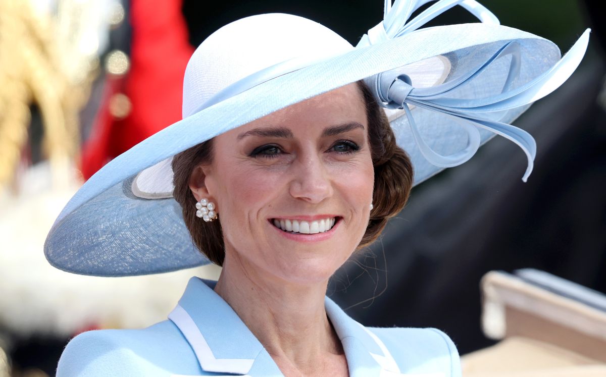 Kate Middleton rinde tributo a Lady Di con vestido azul en el Trooping the Colour 2026 (Foto; Getty Images)