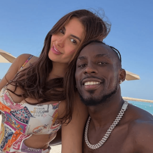Julián Quiñones junto a su esposa Ana Gabriela (Foto: Instagram)