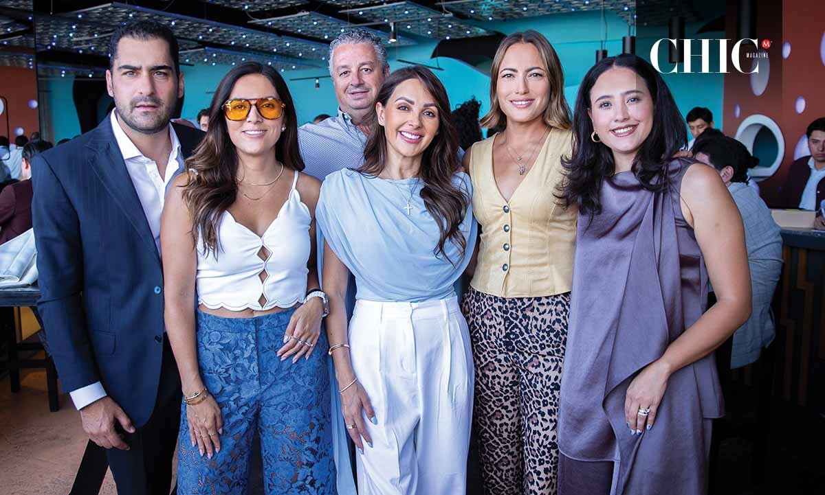 Sarquis Jalil, Antonio Canales, Paola Villa, Karla Canales, Paulina Cabrera e Isa Vargas