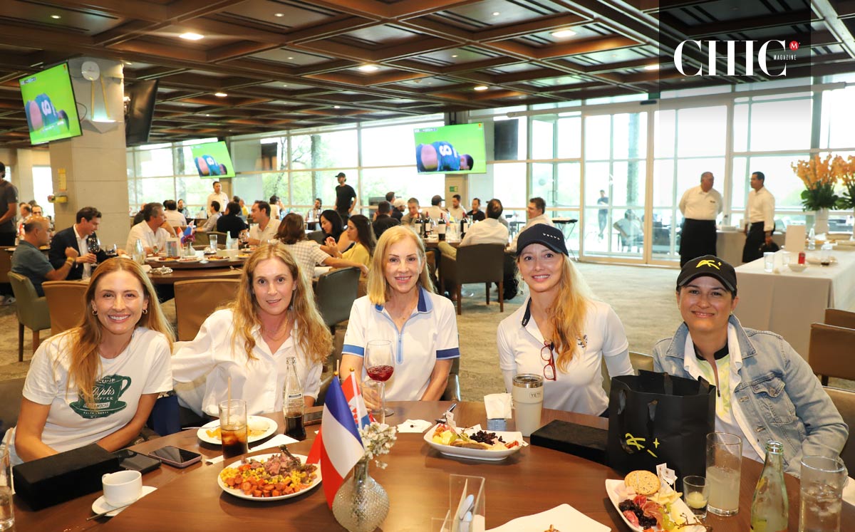 Cordelia De Hoyos, Gabriela Cárdenas, Cecilia De la Garza, Adriana Santos de Sada y Viviana Leal