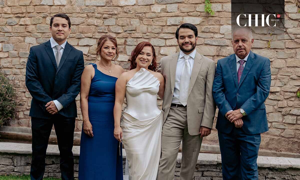 Familia del novio. Diego Servín, Lidia Lee, Diana Ruiz, Juan Servín y Juan José Servín