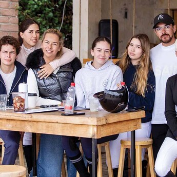 Emiliano Ibarra, Emilia Castañeda, Fer García, Naia García, Sofía Castañeda, Gerardo Fernández, Mariana Sáenz y Alejandro Castañeda(Fotos:Hugo Zuviri)