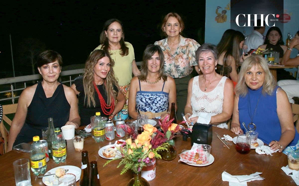 Cecy Alducín, Olga Acevedo, Lety Jaramillo, Tisha Albores, Cristy Fernández, Mary Támez y Gloria Belinda