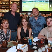 Gabriel Villalobos, Eduardo Mora, Alma de Villalobos, Gina Mora y Alejandro Alatorre