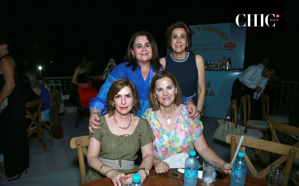Gaby Vera, Isabel Villarreal, Maribel Jiménez y Claudia Rivera
