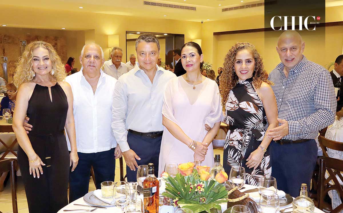 Gladys de Manzur, José Manzur, Roberto Montes, Nadia González, Leyla Abisad y Monir Feres
