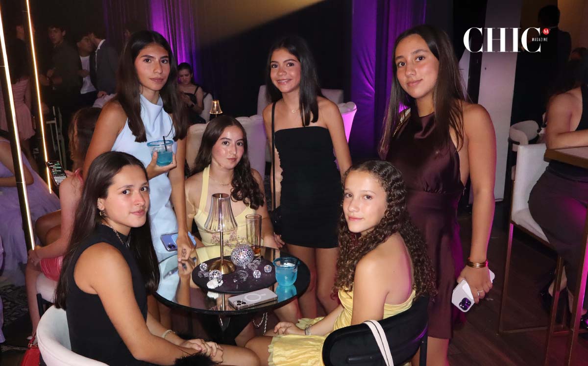 Bárbara Reyes, Celeste Larraga, Luciana Gutiérrez, Paula Mora, Cordelia Contreras y Luisa Miguel