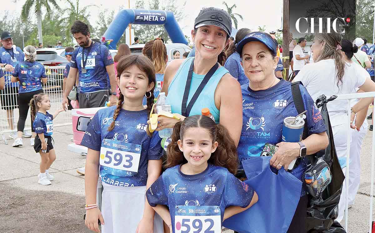 Eva Knight, Ana Cecilia Núñez de Caceres, Sofía Knight y Laura Gil