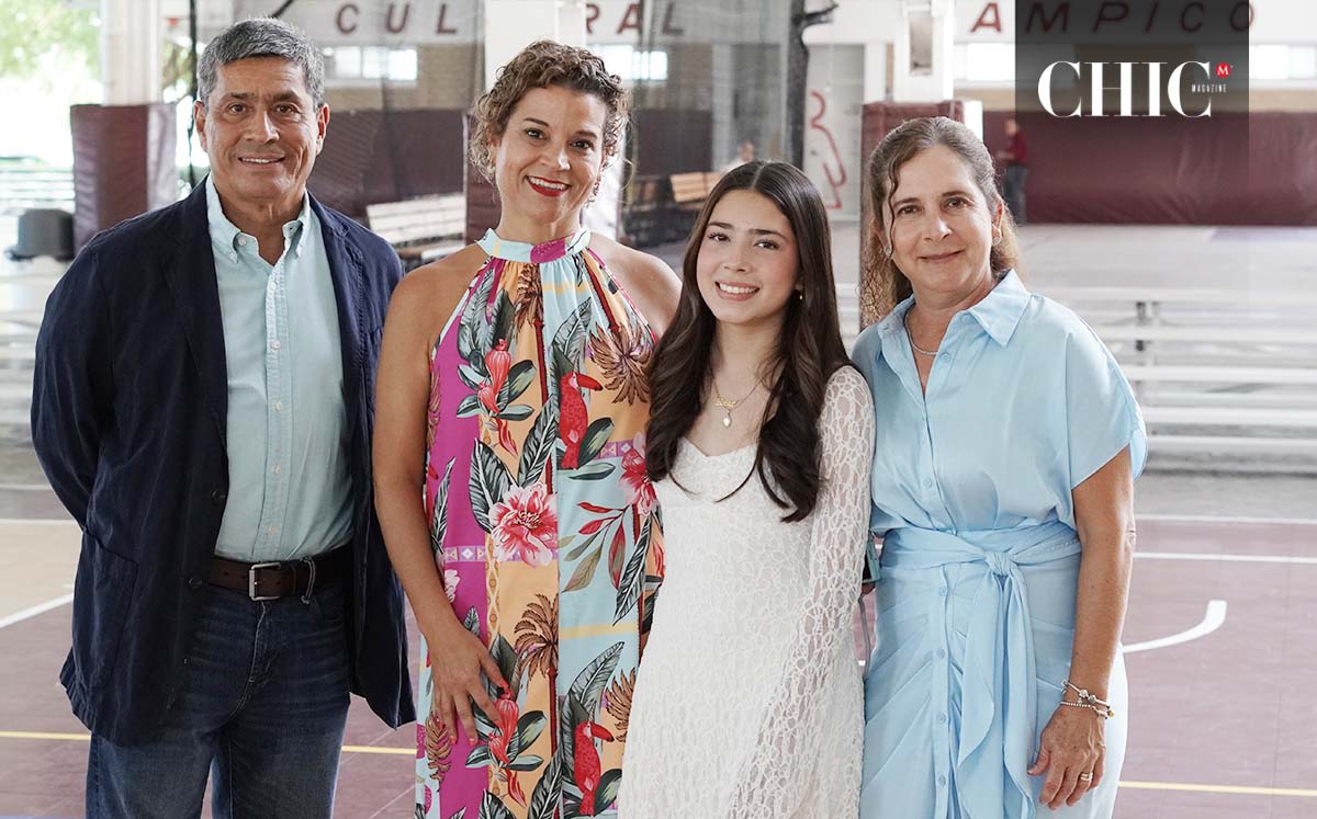 Manuel Avila, Adriana García, Ana Lucía Avila y Lucy Lugo