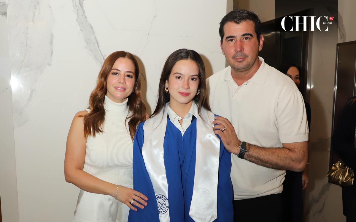 Ady González, Regina Canales  y Eugenio Canales