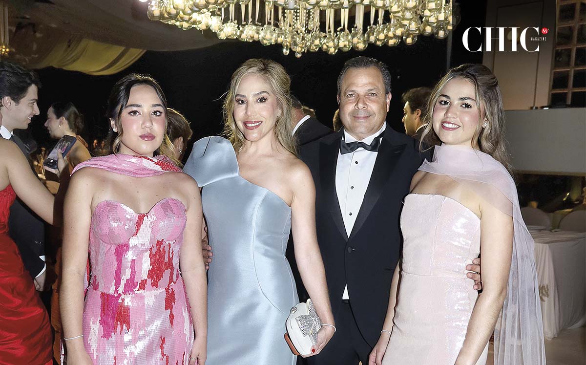 Camila Schekaiban, Sandra de Schekaiban, Emilio Schekaiban y Sandra Schekaiban