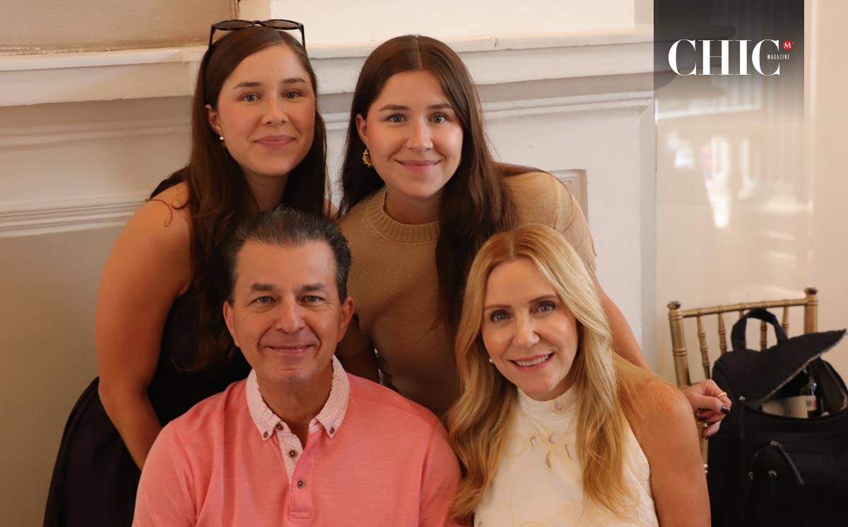 Gonzalo Lozano, Balbina Lozano, Bárbara Lozano y Dora Pérez de Lozano