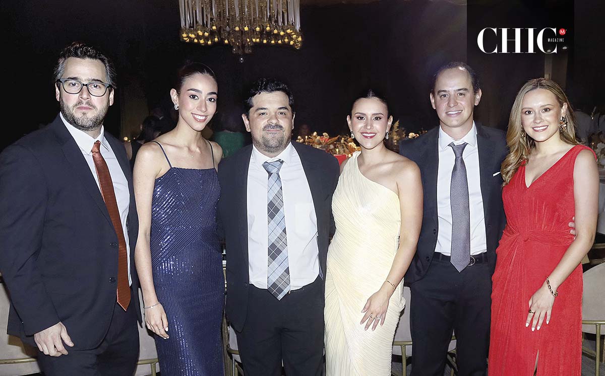 Kevin Latofski, Regina Álvarez, Jerry Villarreal, Marifer Aldape, Fernando Thomae y Juli Gutiérrez