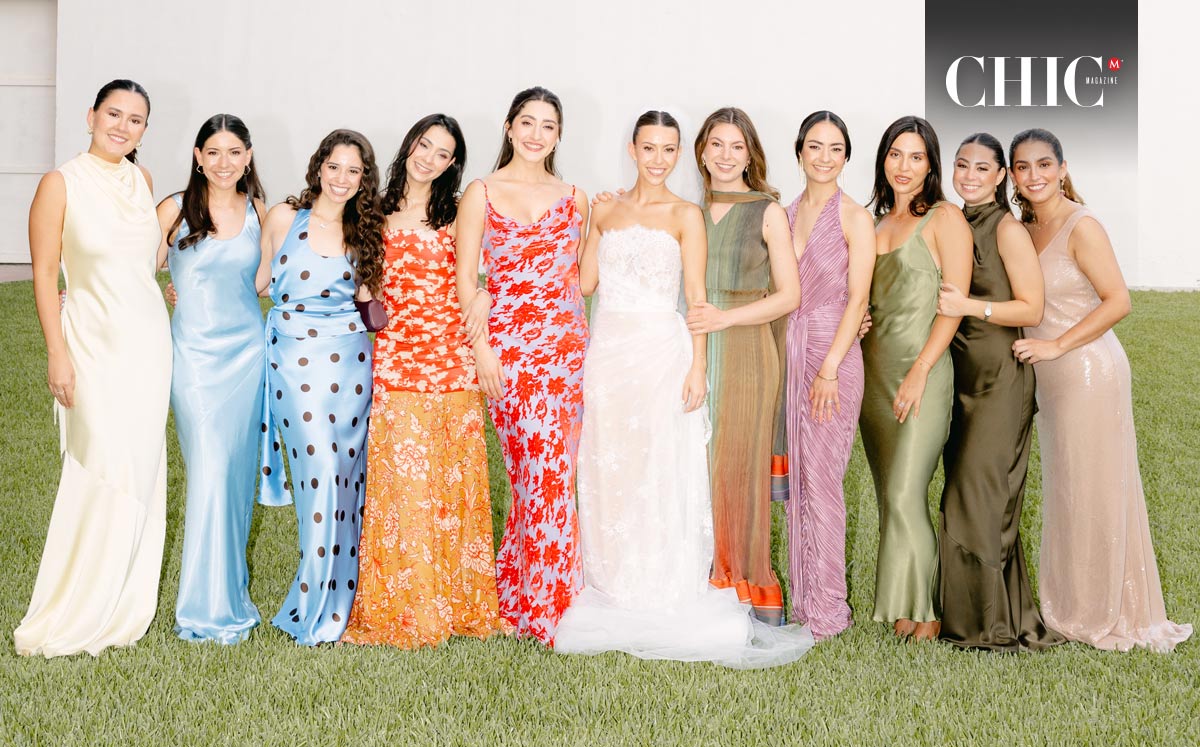 La novia junto a sus mejores amigas