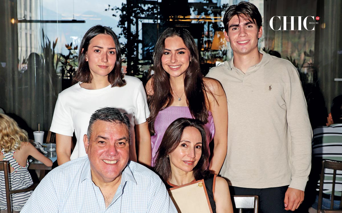 Leopoldo Villarreal, Carolina Villarreal, Leopoldo Villarreal, Adriana Villarreal y Cordelia Villarreal