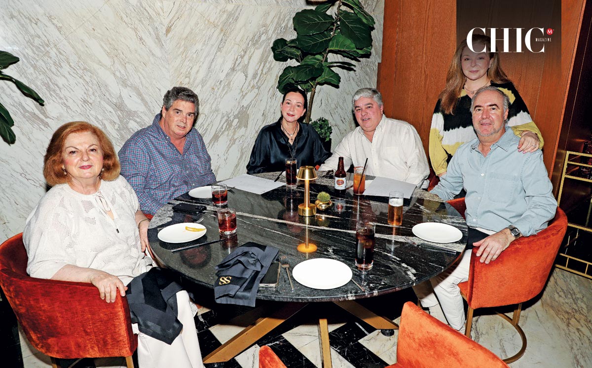 María Teresa Zorrilla, Juan Mario Garza, Juan Mario Garza, Paola Garza, Gerardo Córdova, Rafael Navarro y Mini Garza