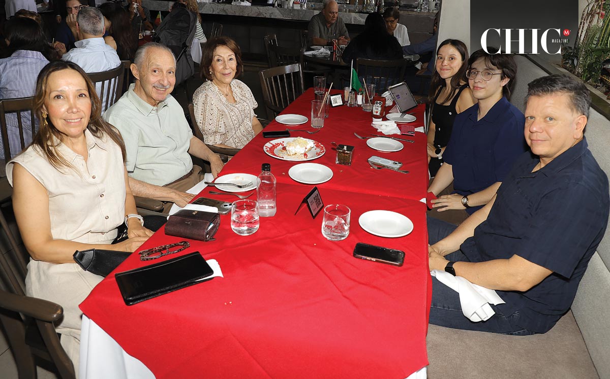 Martha Westrup, Enrique Westrup, Martha Nidia Garza, Daniela Carrillo, David Carrillo y David Carrillo