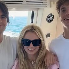 Así fue el debut como modelos de los hijos de Britney Spears en París (Foto: IG)