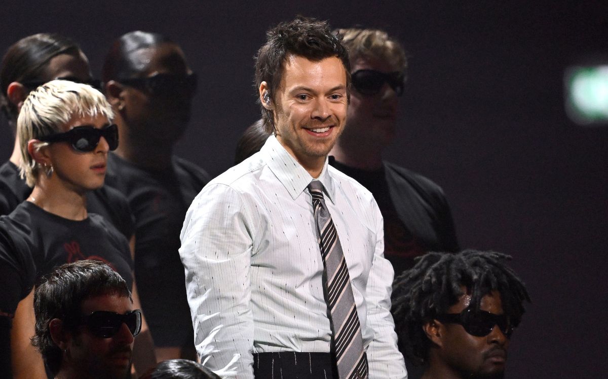 ¿Qué le pasó a Harry Styles? Cantante se ahoga en el escenario (Foto: Getty)