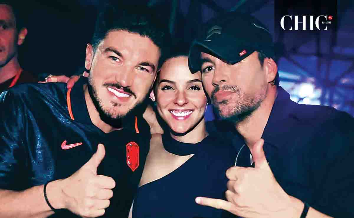 Samuel García y Mariana Rodriguez Junto A Enrique Iglesias / Fotos Ricardo Rodríguez