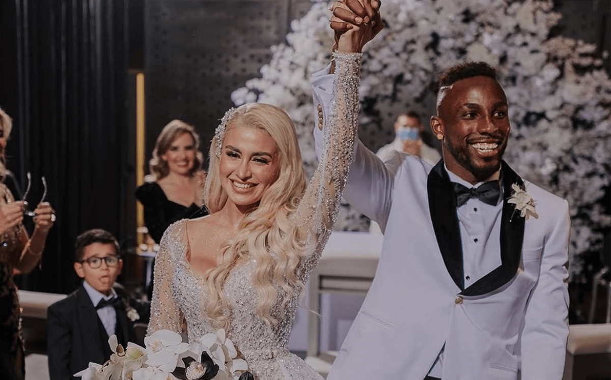 Julián Quiñones y su esposa Ana Gabriela (Foto: Instagram)