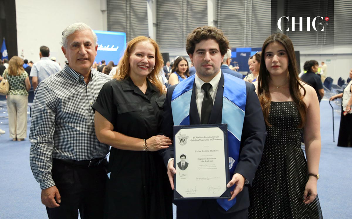 Carlos, Denisse, Carlos y Karla Castillo