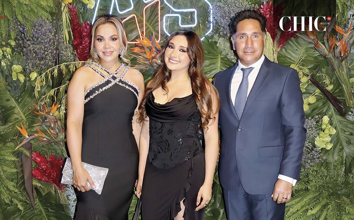 Carmelina de Luna, Regina Luna y Jorge Luna
