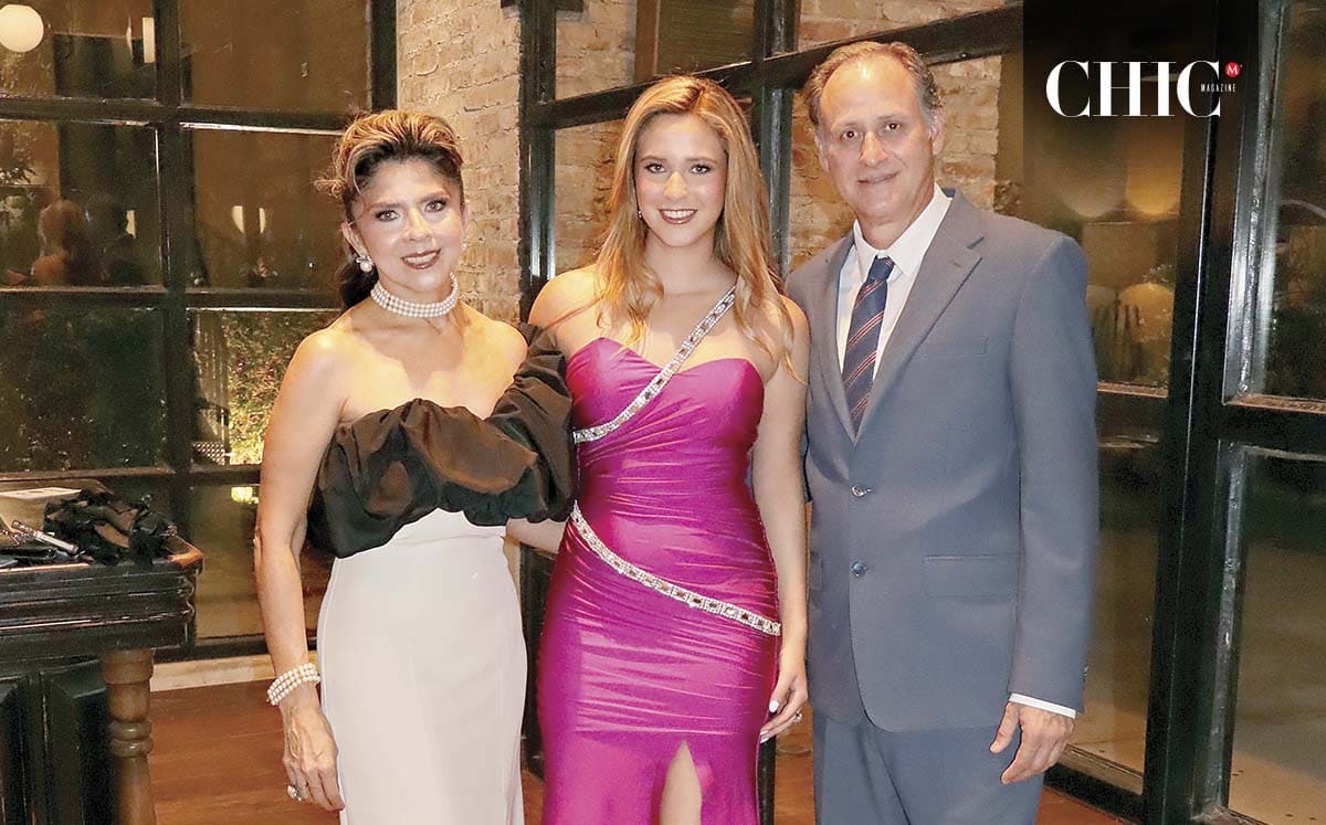 Roxana de Gutierrez, Marifer Gutierrez y Fernando Gutierrez