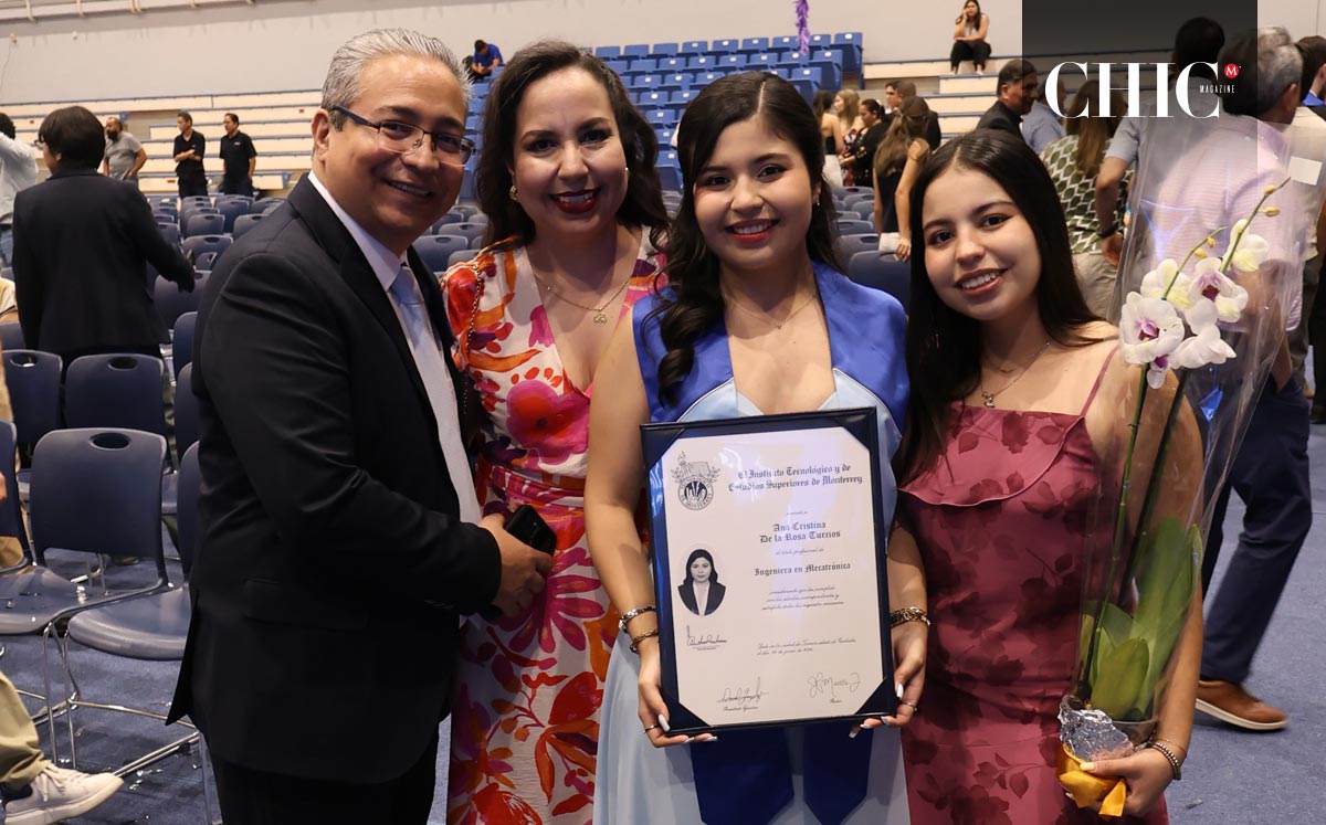 Iván, Mónica, Ana Cristina y Ana Sofía de la Rosa
