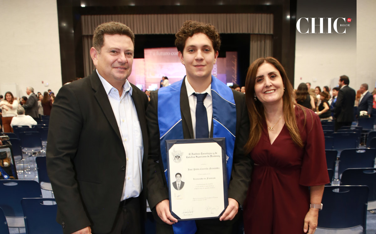 Pablo, José Pablo y Linda Fernández