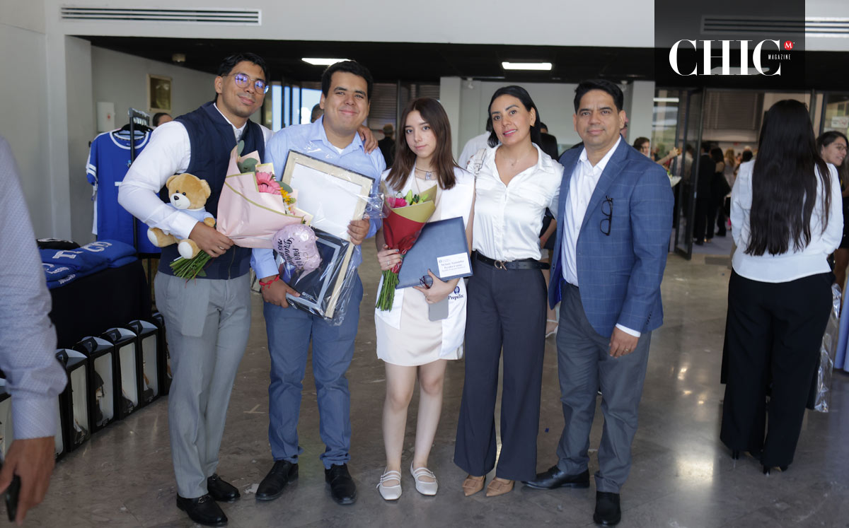 Ángel, Alejandro, Melanie, Karla y Alejandro