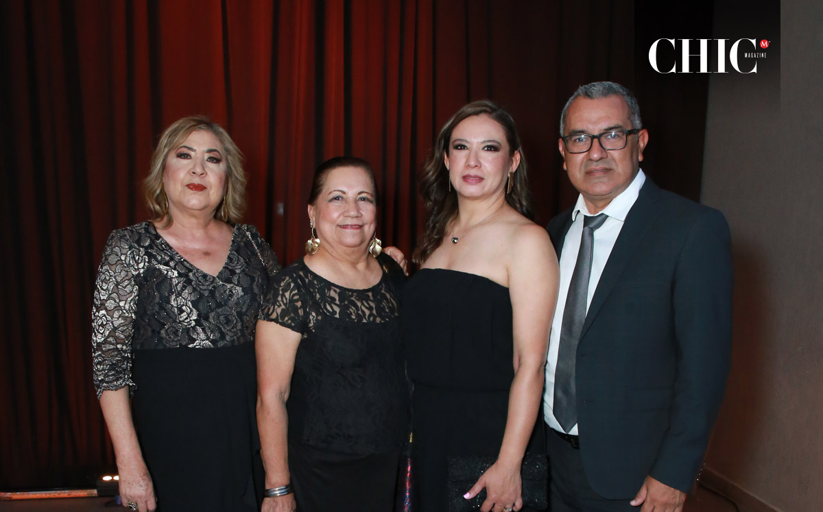 María Luisa González Achem, Elvira Torres, Cecilia Arratia y Gabriel Vázquez