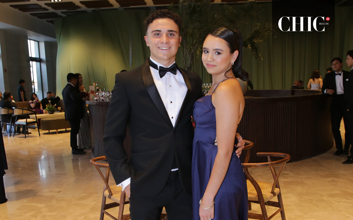 Mario Martínez y Akari Rosales