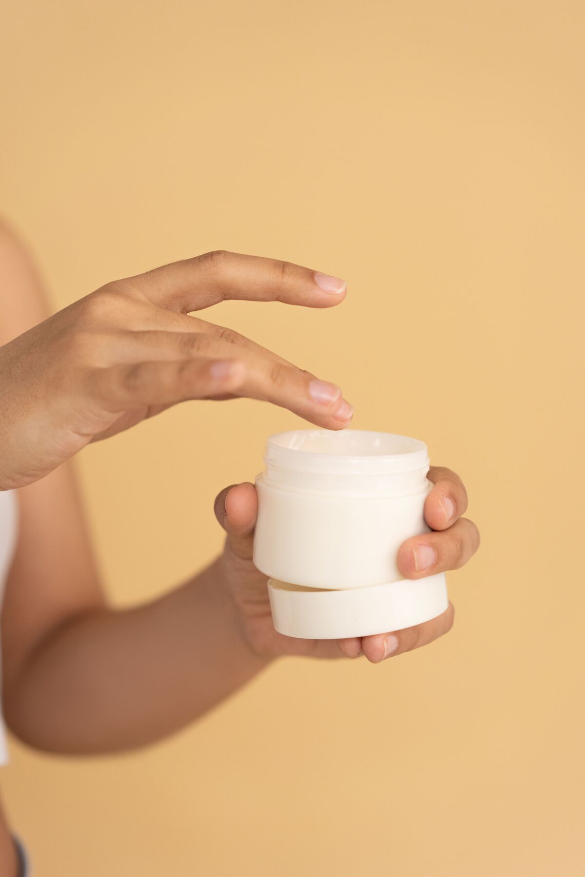 A partir de los 25 años pueden incorporarse productos preventivos con ingredientes antioxidantes e hidratantes. (Fotos: Pexels)