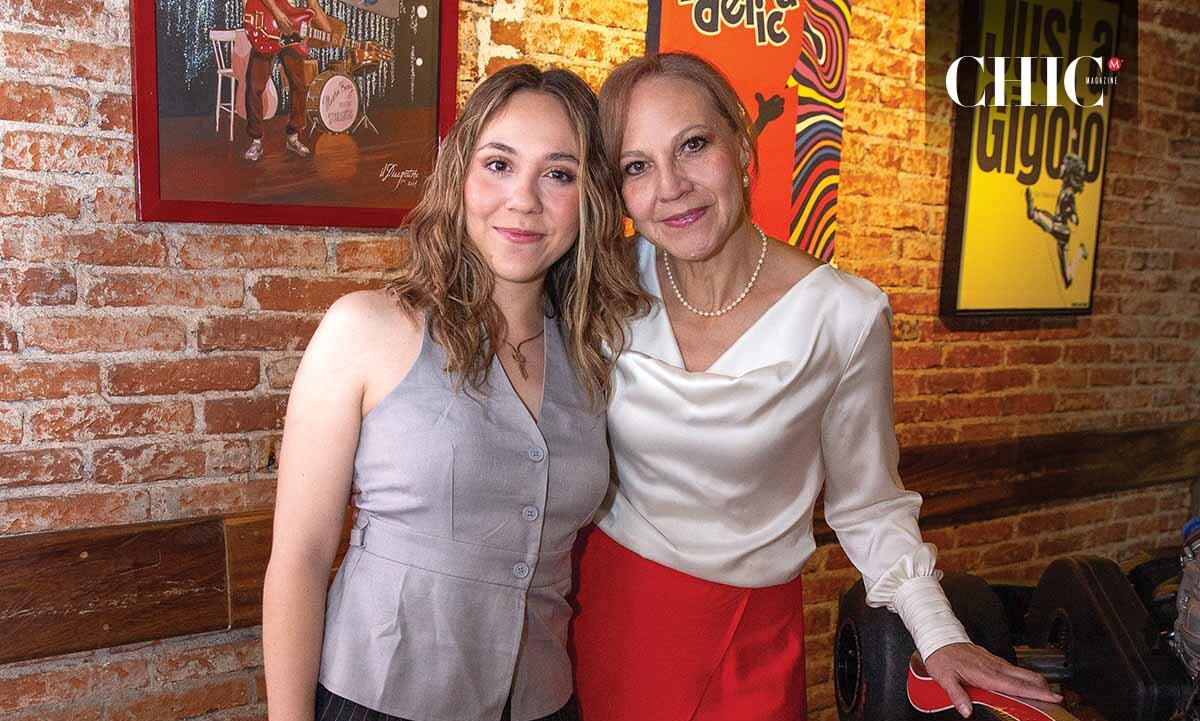 Montserrat Solís y Paty Velázquez