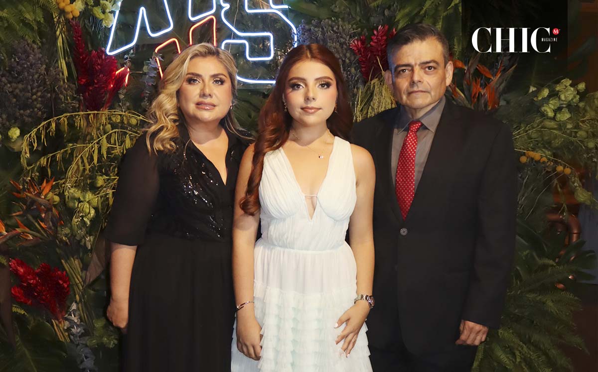 Julia Contreras, Ana Perez y Samuel Perez
