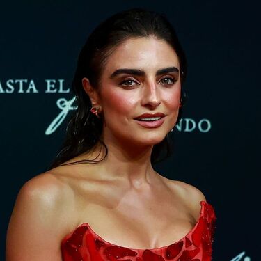 Aislinn Derbez en la premiere de “Hasta el fin del mundo” en CDMX (Foto: Getty)
